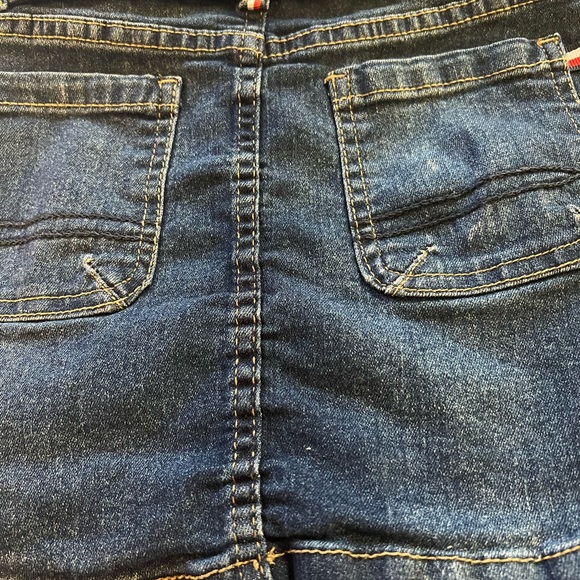 TOMMY HILFIGER BELTED GIRLS SKIRT  -  SIZE 8. - Picture 2 of 8